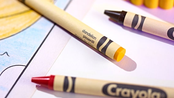 Crayola is bringing back these 8 retired colors