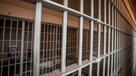 Alabama city's entire police force on leave after grand jury finds 'rampant' corruption