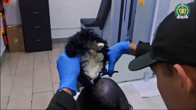 Watch: Police find $10K worth of cocaine hidden under man’s wig