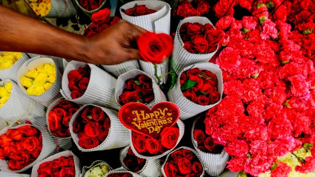 Valentine’s Day 2025: Consumers expected to spend billions