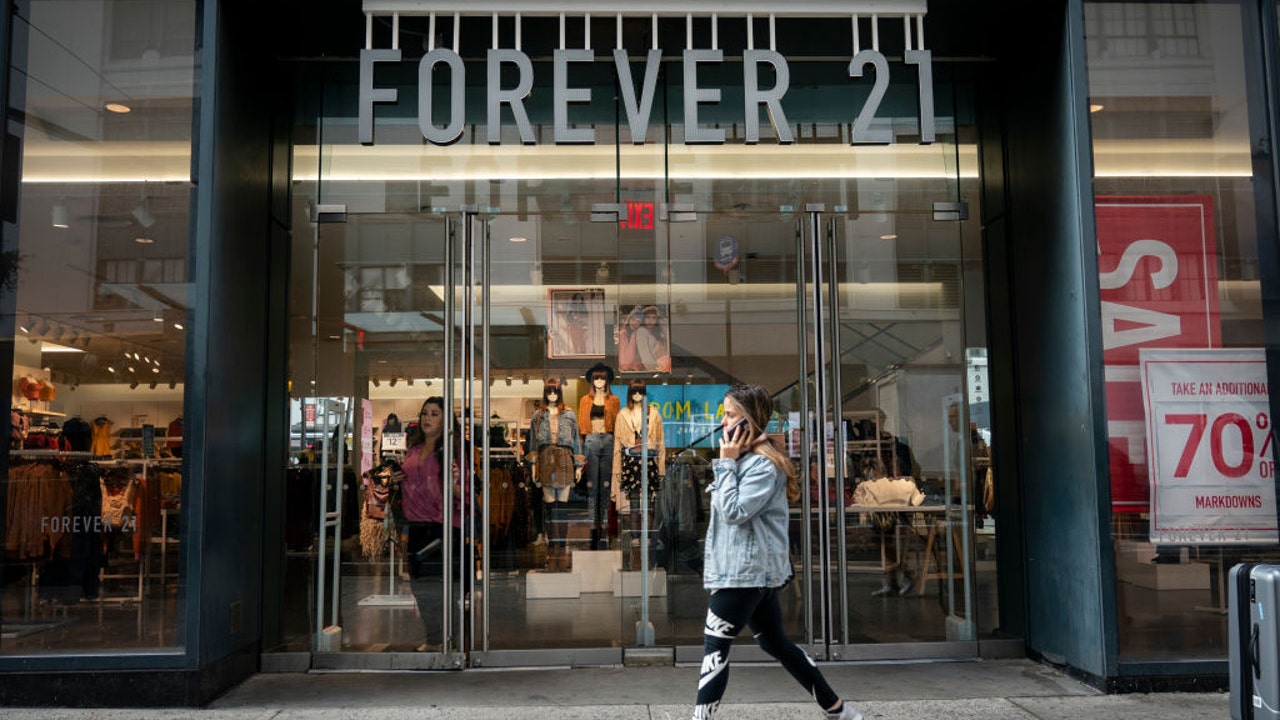 FOREVER 21 - risachuuuさん25日まで取置き Forever 21 files for bankruptcy–again | FOX 13 Seattle