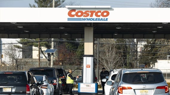 Costco customers get more hours to fill up their cars with gas