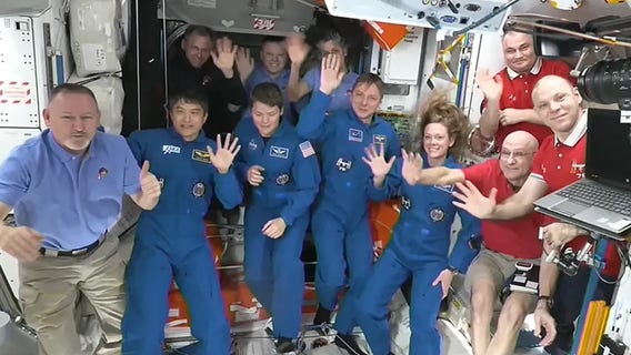 SpaceX capsule delivers NASA astronaut replacements to ISS