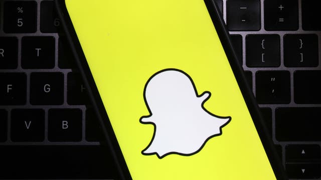 Snapchat briefly goes down for users, according to Downdetector