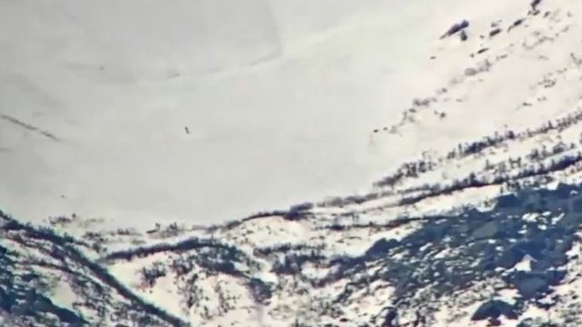 Watch: Snowboarder outruns avalanche on Mount Washington