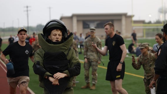 Army captain’s 7-minute, 4-second 1-mile run is a world record — in a bomb suit