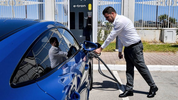 Annual survey reveals Americans' changing interest in electric vehicles