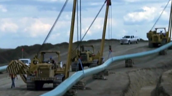 Keystone oil pipeline ruptures in North Dakota; spill under investigation