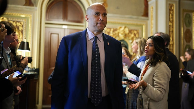 Cory Booker breaks record for longest Senate speech