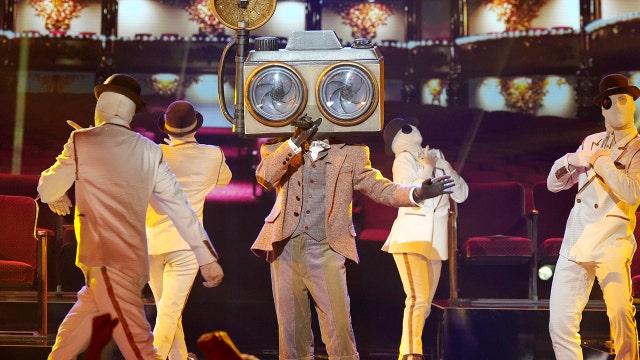 Who is Paparazzo? ‘The Masked Singer’ sends home ‘90s TV star