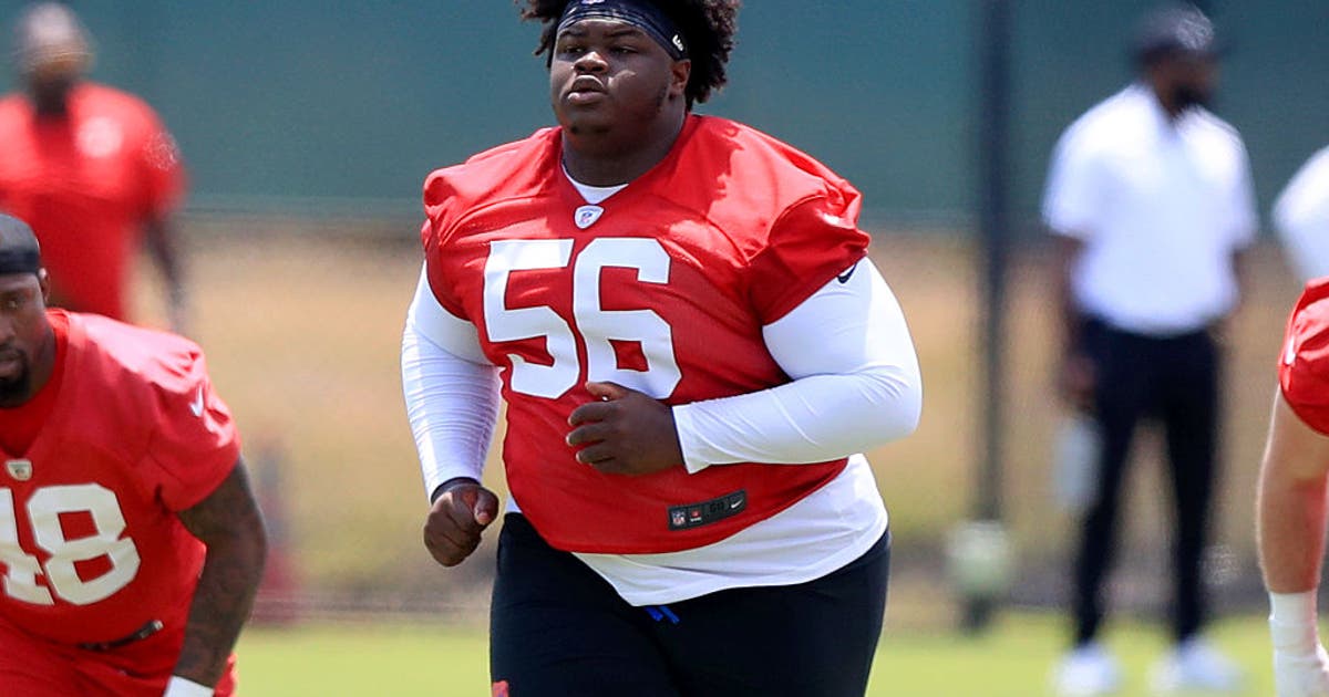 Desmond Watson makes NFL history as league's heaviest player at