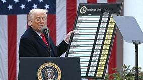 Appeals court temporarily reinstates Trump tariffs