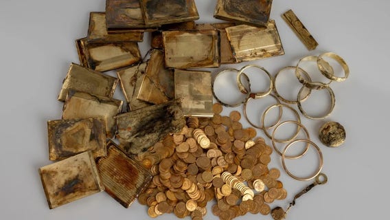Possible WWII stash of gold, jewelry found in Czech forest