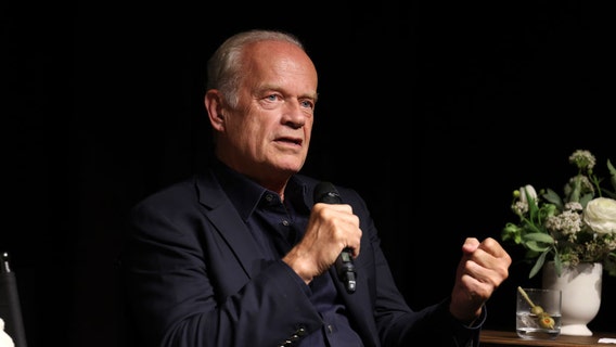 Kelsey Grammer reflects on sister’s murder, lifelong grief in new book