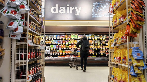 "Truth in Tariffs Act" would require stores to display cost of tariffs on items