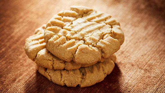 Grandmother died after eating mislabeled cookie, family claims in lawsuit against grocery store