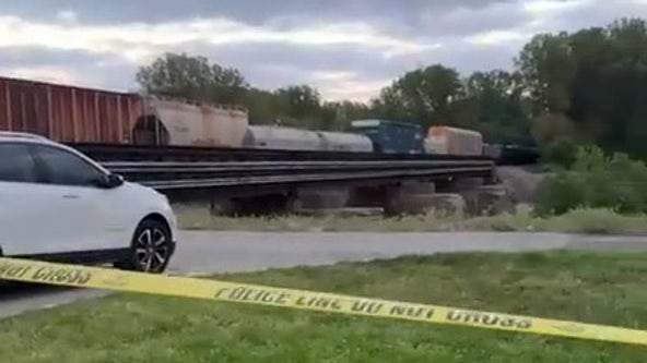 2 dead, 5-year-old missing after Ohio train accident