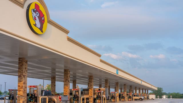 Wildly popular gas station Buc-ee's coming to 2 new states this summer