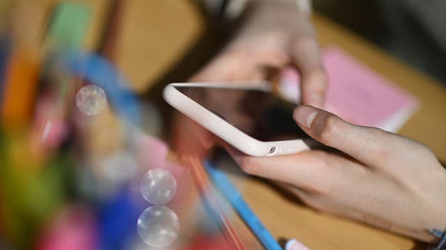 Map: Which states have banned cell phones in schools