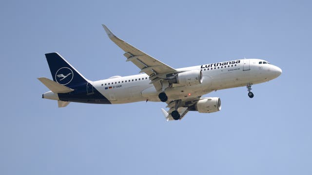 Lufthansa flight flew for 10 minutes without a pilot, report says