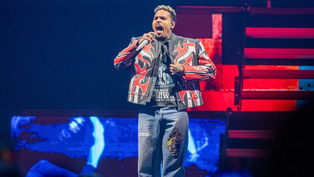 Chris Brown to be held without bail on charge related to nightclub attack