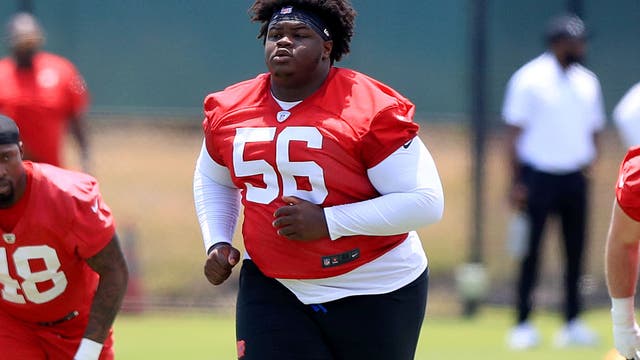 Desmond Watson makes NFL history as league’s heaviest player at 464 pounds