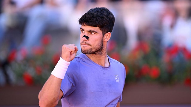 Carlos Alcaraz beats Sinner for 4th straight time, claims Italian open