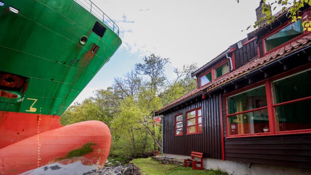 Man wakes up to find grounded cargo ship just missed his home