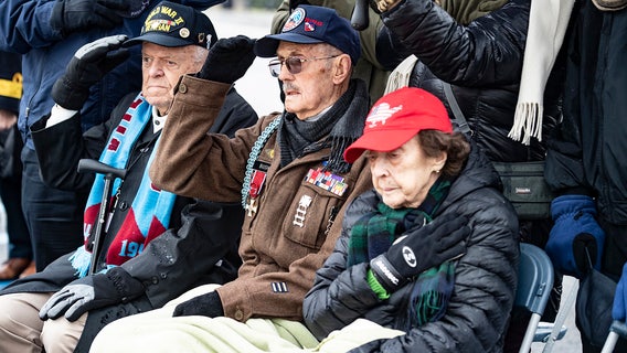 After 81 years of marriage, WWII vet and wife buried side by side at Arlington National Cemetery