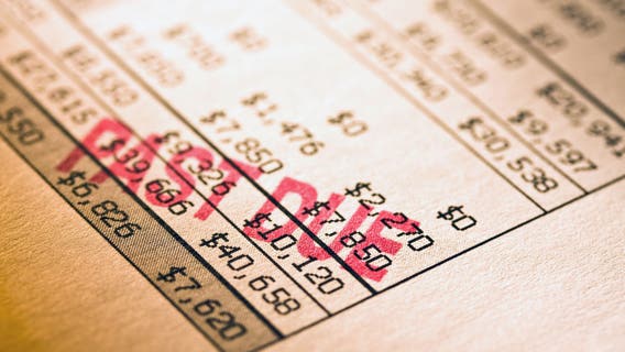 Student loan delinquencies dropping credit scores: What to know