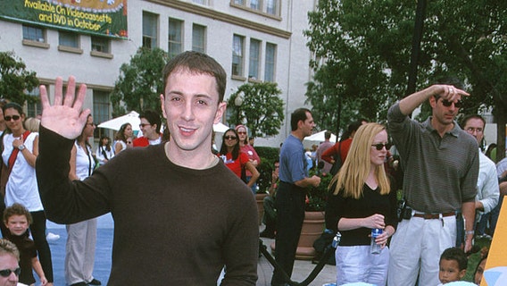 'Blue’s Clues' host Steve Burns launches podcast