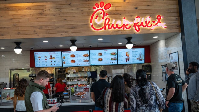 Chick-fil-A wins title of highest-rated fast-food restaurant: See the full list