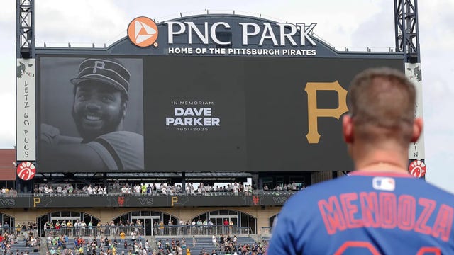 Dave Parker, Pirates great and World Series champion, dies at 74