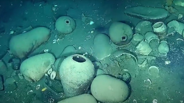 Photos show possible treasure from 300-year-old 'holy grail' of shipwrecks off Colombia