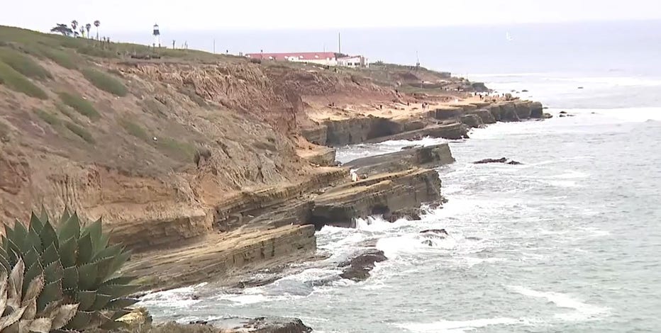 All 6 killed after plane crashes into ocean near San Diego
