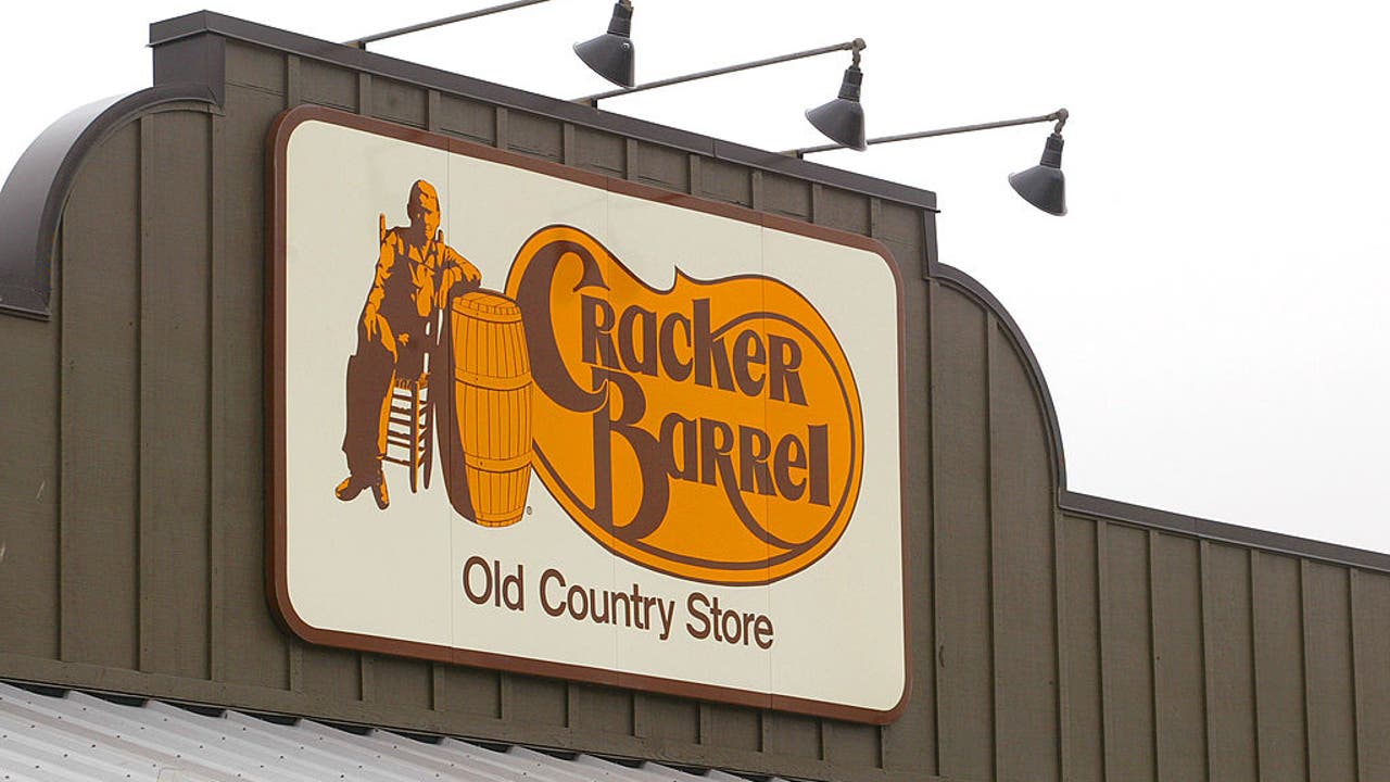 Cracker Barrel interior with redesigned decor