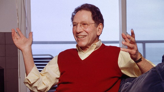 Tom Lehrer, brilliant satirical songwriter and mathematician, dies at 97