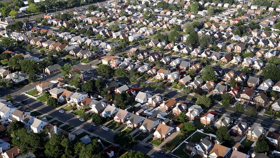 Homeowners are falling behind on mortgage payments in these states