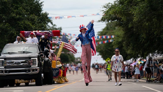 Americans at July 4th celebrations warned of lone wolf terrorist threat