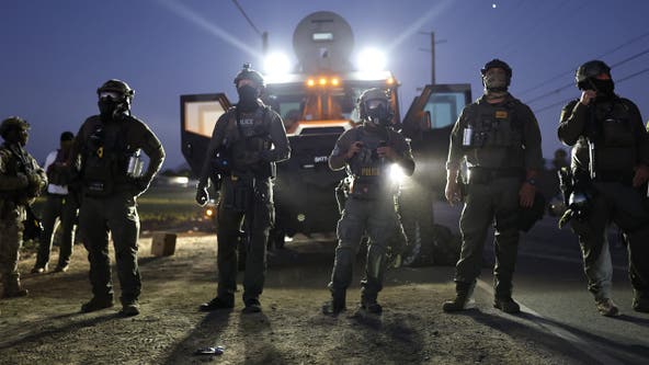 ICE moves to end bond hearings for detained migrants, memo shows