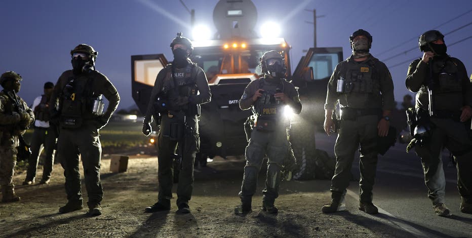 ICE moves to end bond hearings for detained migrants, memo shows
