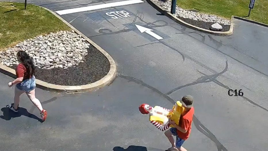 ‘McNapping’ caught on camera: Ronald McDonald statue stolen from restaurant