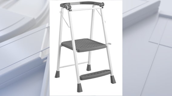 More than 300,000 kitchen step stools recalled over injury risk