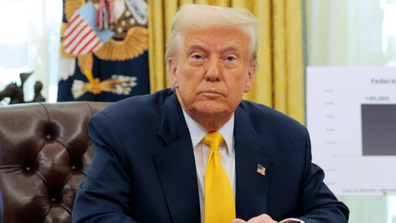 Trump removes labor statistics head after weak jobs report