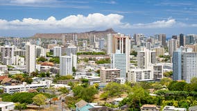 Hawaii keeps watch on Hurricane Kiko with models showing near miss