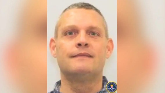 Suspect in custody after ramming his car into FBI building gate in Pittsburgh