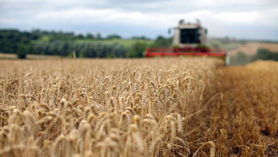 Annual survey reveals the industries that Americans love, hate the most