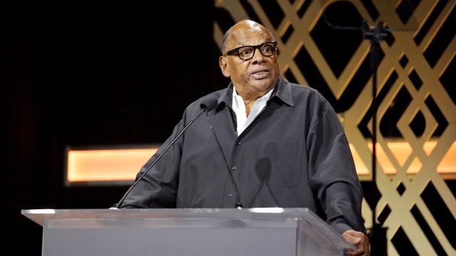 Hall of Fame Coach George Raveling, who helped Michael Jordan land Nike deal, dies at 88
