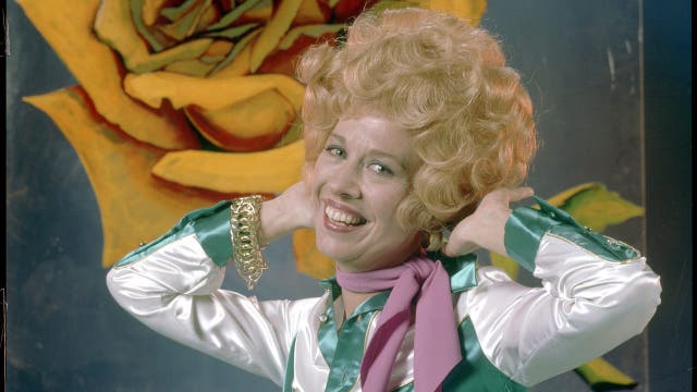 Polly Holliday, actor who played Flo on 'Alice,' dies at 88