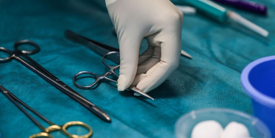 UK doctor left in the middle of surgery to have sex with nurse: Reports